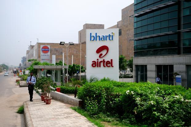 
                
	
                    
	2017年第四季度，印度移动通信市场领导者巴蒂电信（Bharti Airtel）的总收入同比下降13％至2032亿印度卢比（约合人民币203.2亿元）。

	

	印度巴蒂电信称，这归因于其加纳子公司撤资以及国内市场的监管变化