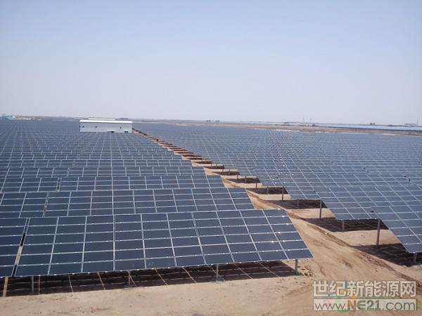 光伏電池板生產(chǎn)商Waaree總部位于孟買，為太陽能光伏電站提供工程、采購和施工（EPC）解決方案。該公司主要提供屋頂太陽能光伏組件，它在整個(gè)印度擁有250個(gè)特許經(jīng)營網(wǎng)絡(luò)，計(jì)劃在2018年底前增加到1,000個(gè)