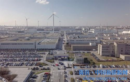                                                                                                                                                                     
	　　沃爾沃汽車上周表示，15000塊太陽能電池板被安裝在比利時根特的汽車工廠，標志著開啟了公司全球制造業(yè)務(wù)的第一個太陽能陣列。

	　　該裝置是該公司努力到2025年實現(xiàn)全球氣候